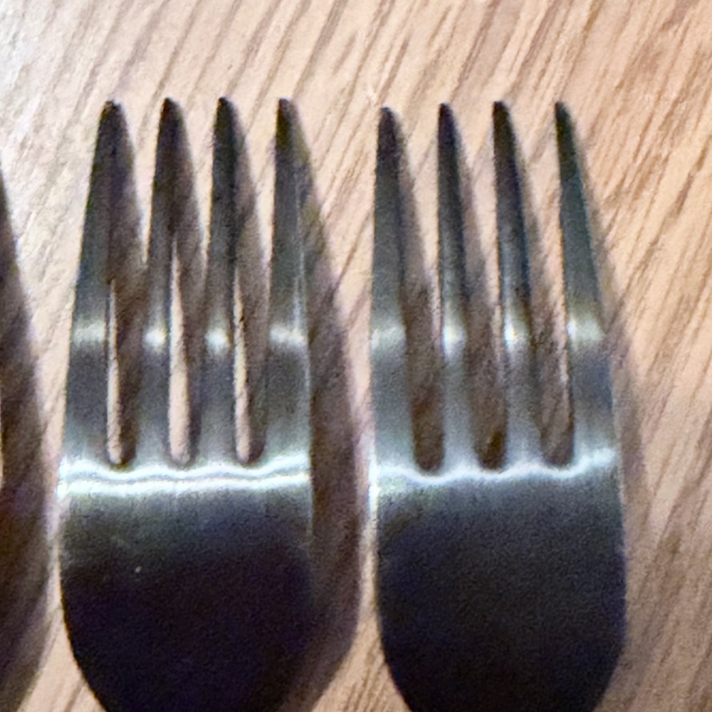 Sleek Herdmar Portugal Matte Black Fork Set (5) for Modern Dining - Picture 5 of 10